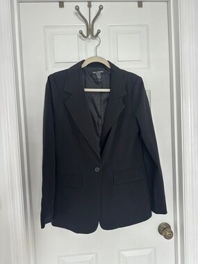 Black Tailored One-Button Blazer